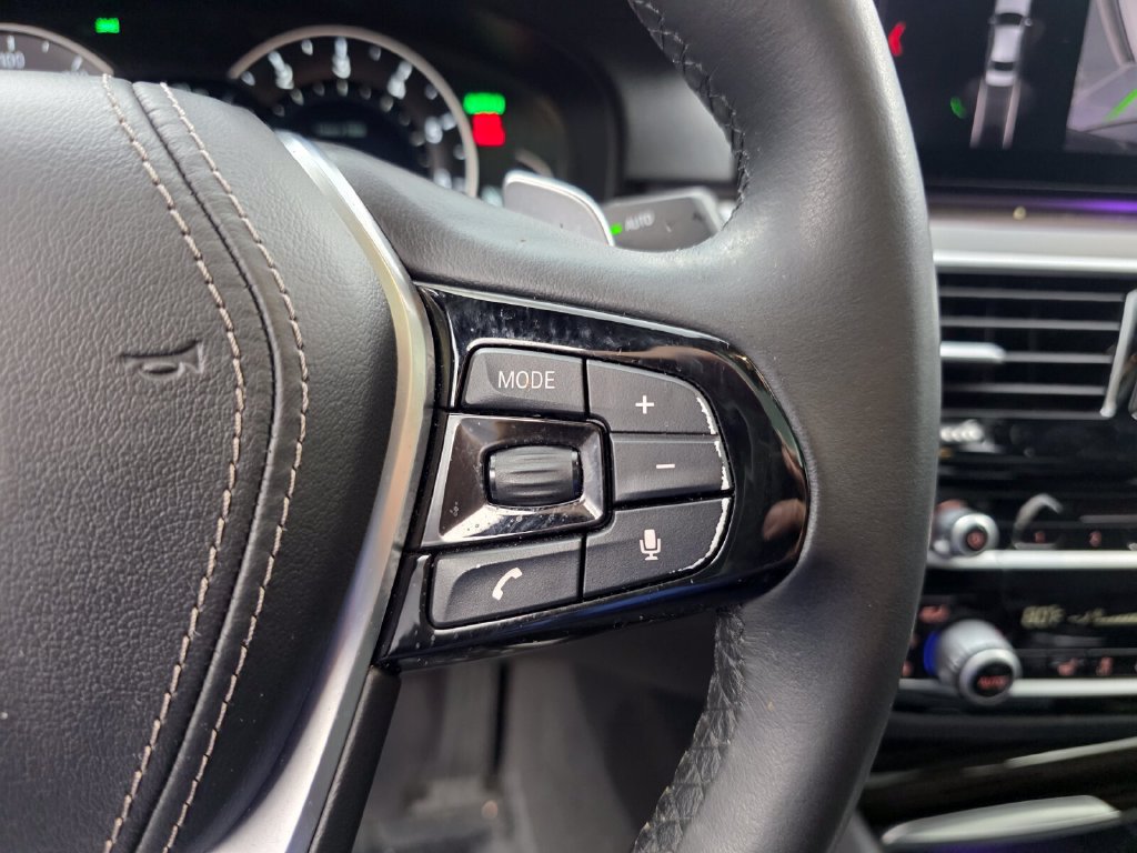 Used 2019 BMW 530i w/ Convenience Package RWD image 19