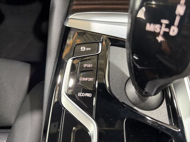 Certified 2023 BMW 530i xDrive w/ Premium Package AWD/4WD image 13