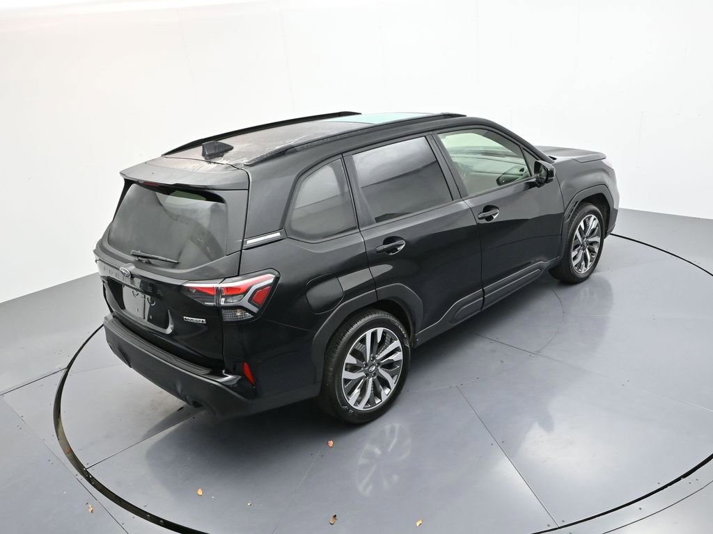 Used 2025 Subaru Forester Touring AWD/4WD image 24