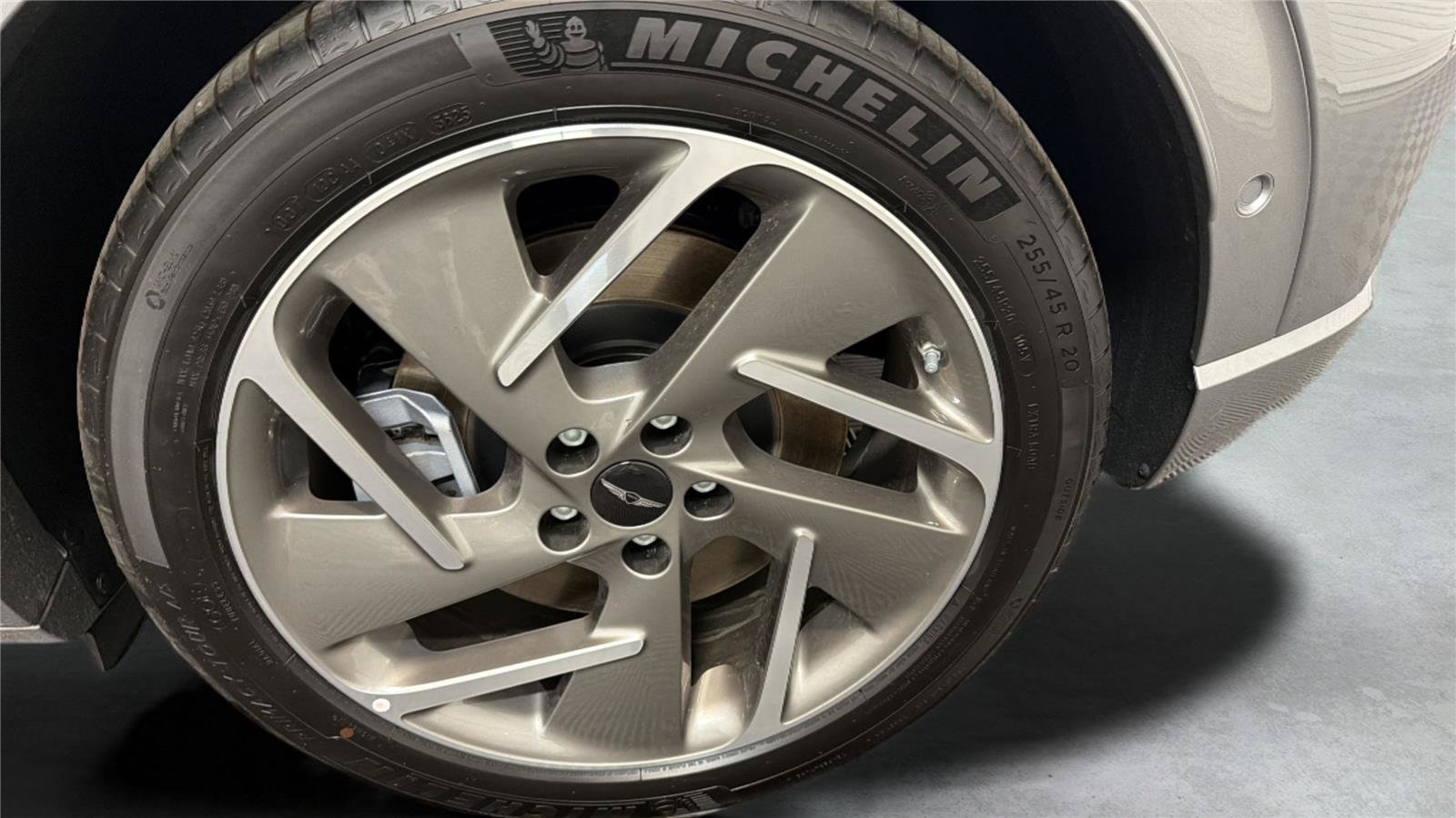 New 2026 Genesis GV60 Advance AWD/4WD image 24
