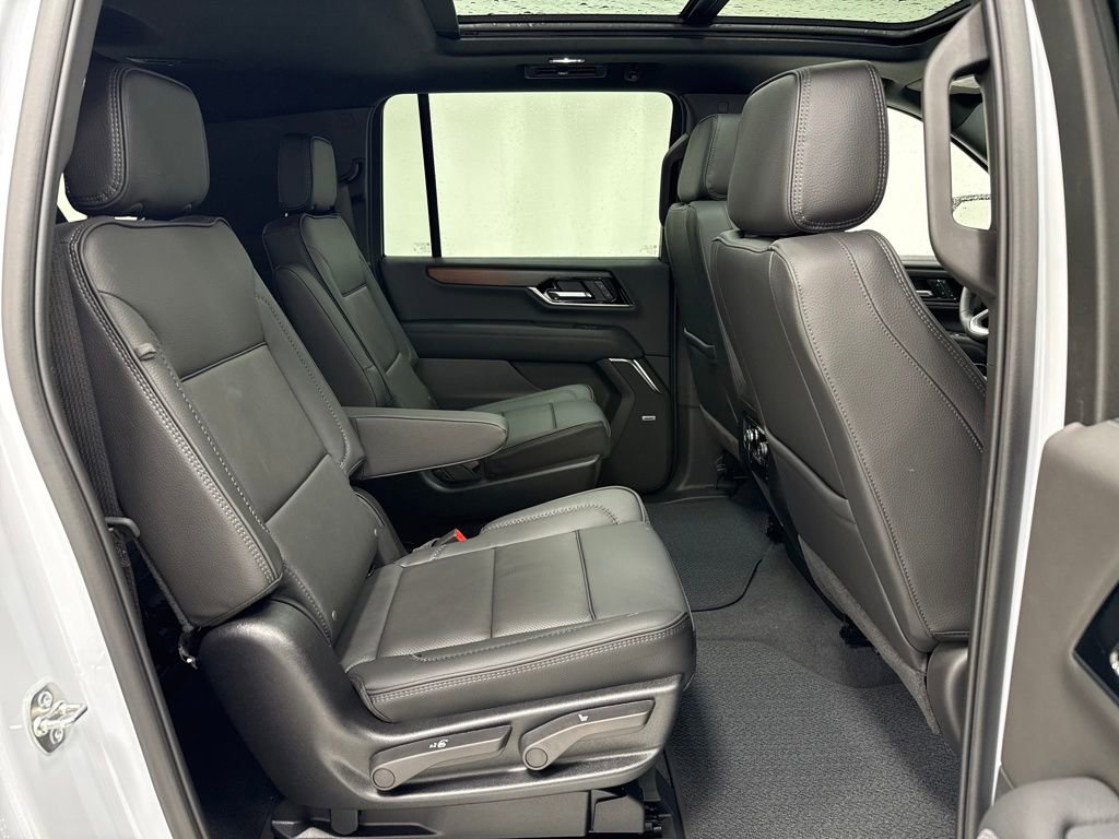 New 2026 GMC Yukon XL Denali w/ Sun & Power Step Package image 12