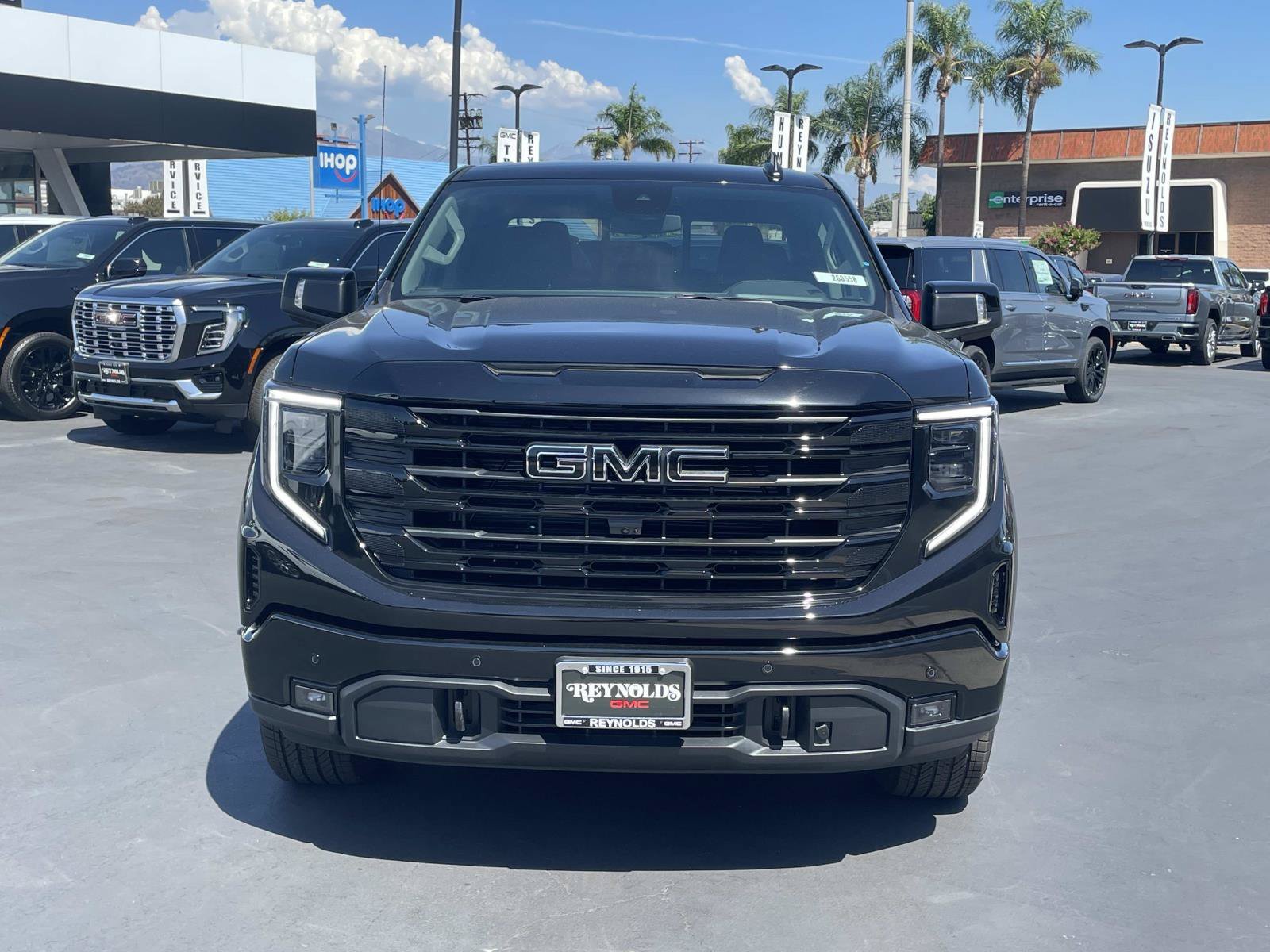 New 2026 GMC Sierra 1500 Elevation w/ Elevation Premium Package AWD/4WD image 2