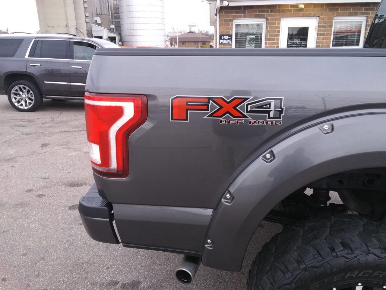 Used 2015 Ford F150 XLT w/ Equipment Group 301A Mid image 5