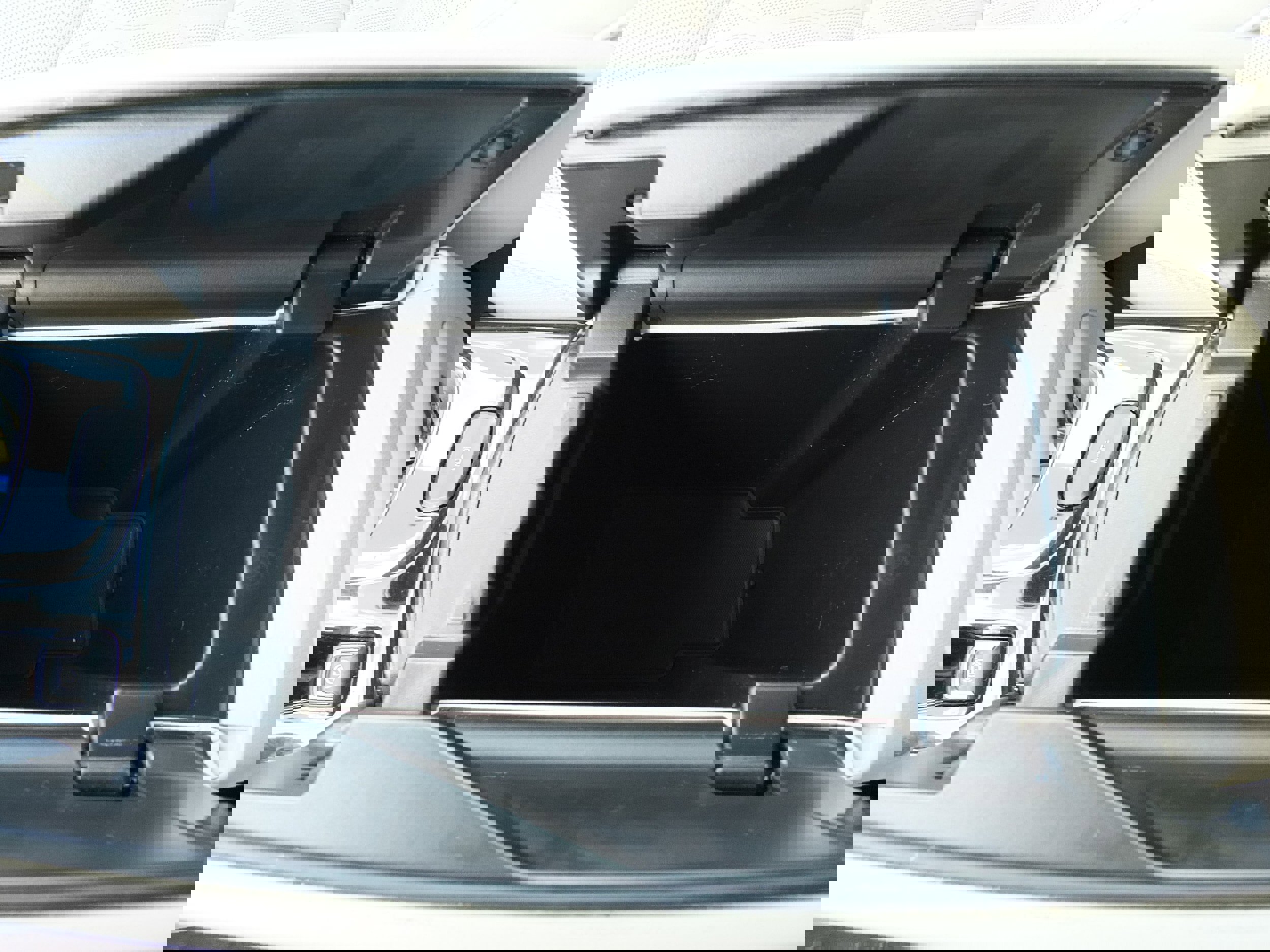 Used 2023 Buick Envision Avenir image 25