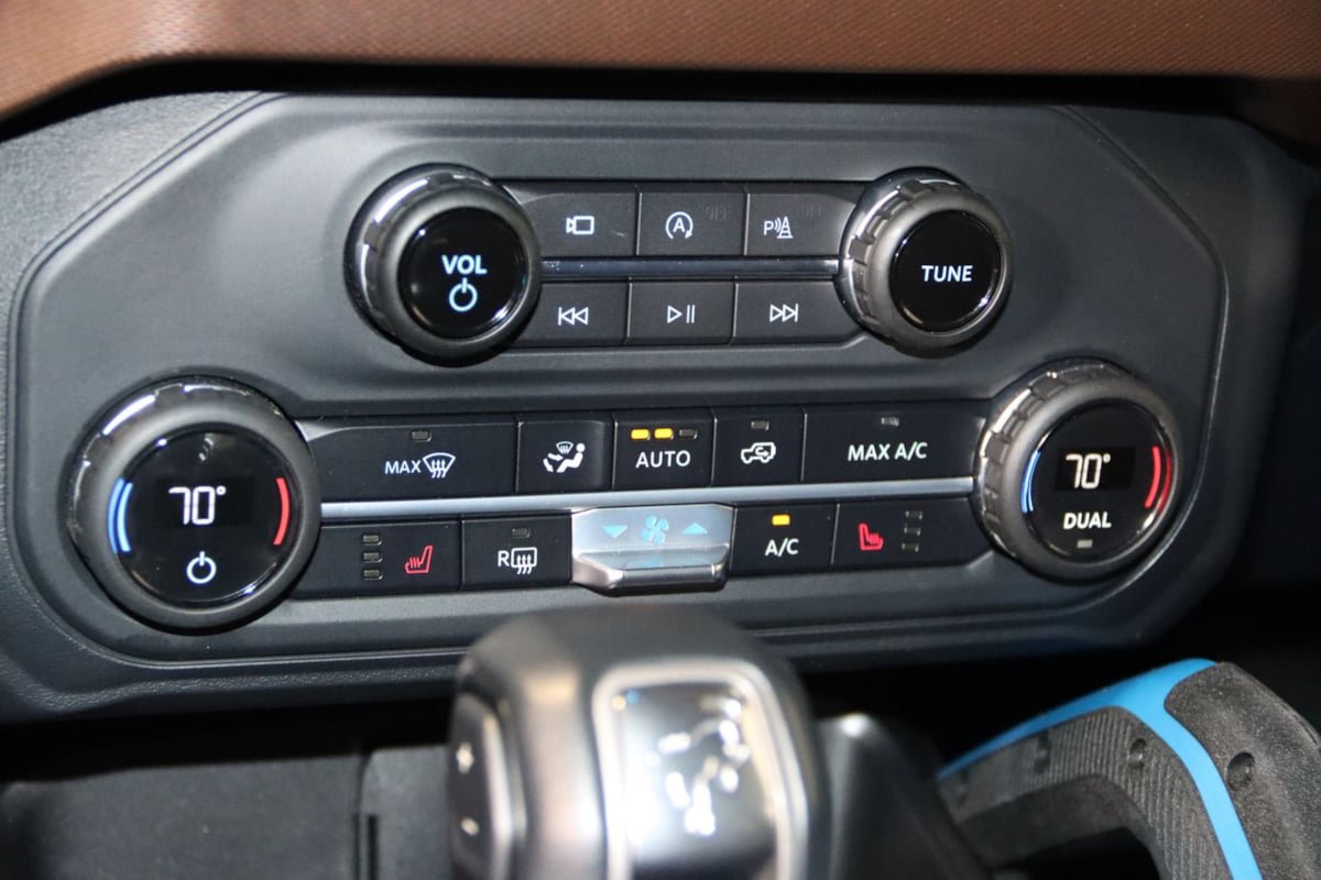 Used 2023 Ford Bronco Outer Banks AWD/4WD image 52