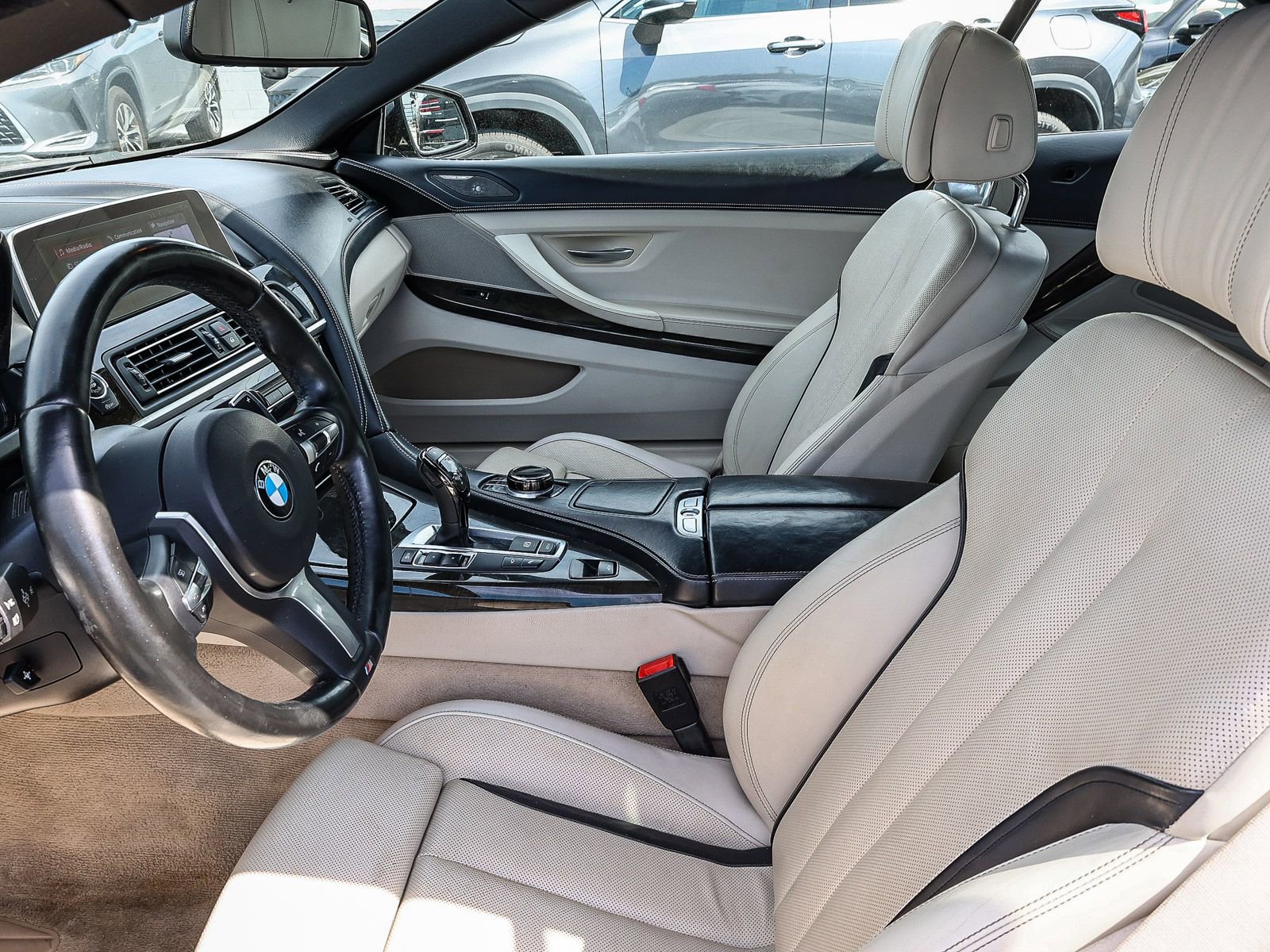 Used 2018 BMW 650i Convertible image 19