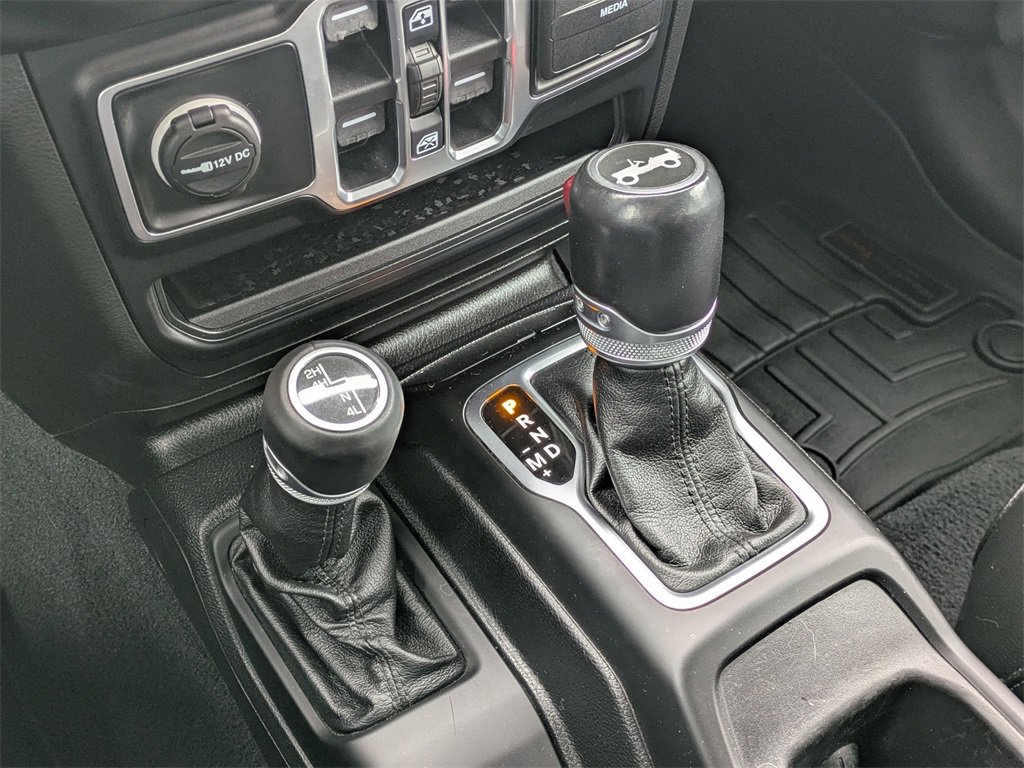 Used 2020 Jeep Wrangler Unlimited Sahara image 12