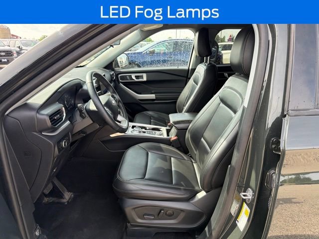Used 2024 Ford Explorer XLT w/ Equipment Group 202A AWD/4WD image 13