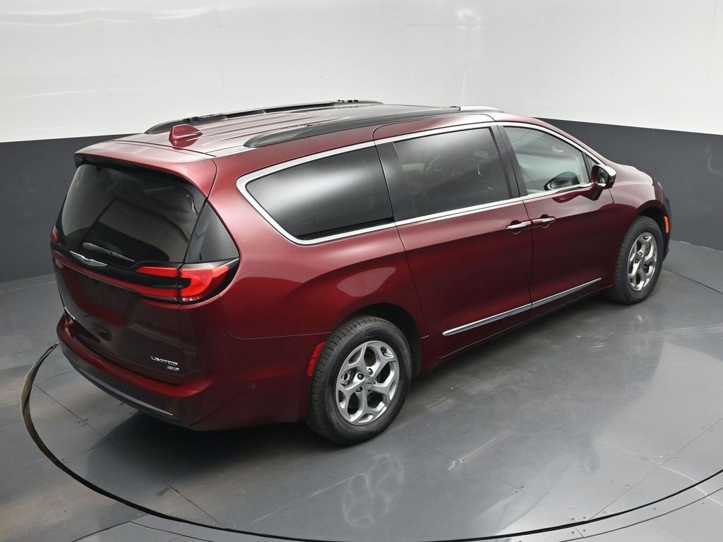 Used 2022 Chrysler Pacifica Limited image 49