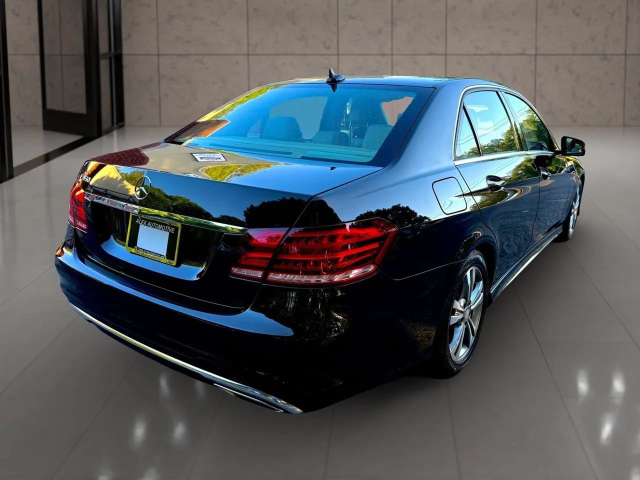 Used 2015 Mercedes-Benz E 350 Sedan image 10