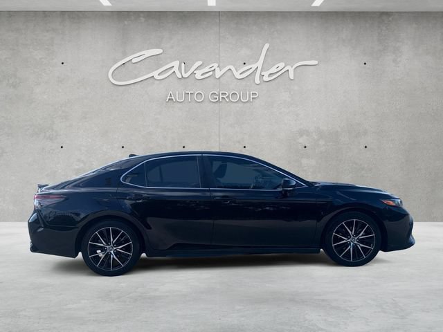 Used 2022 Toyota Camry SE FWD image 18