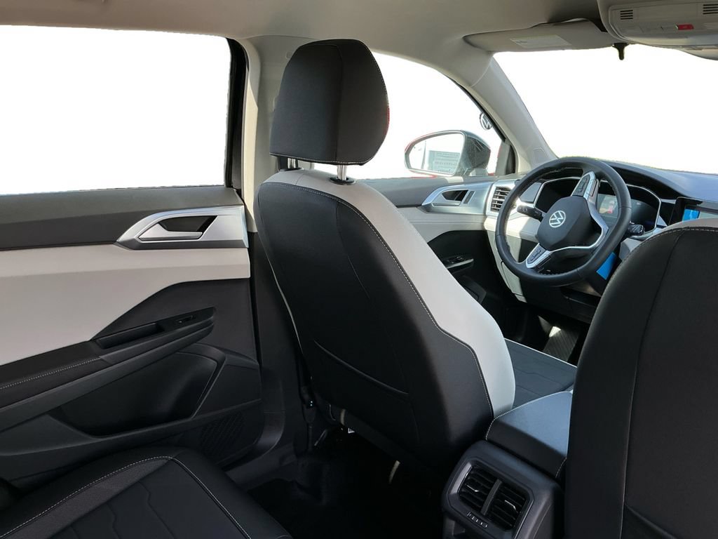 New 2026 Volkswagen Taos SE FWD image 19