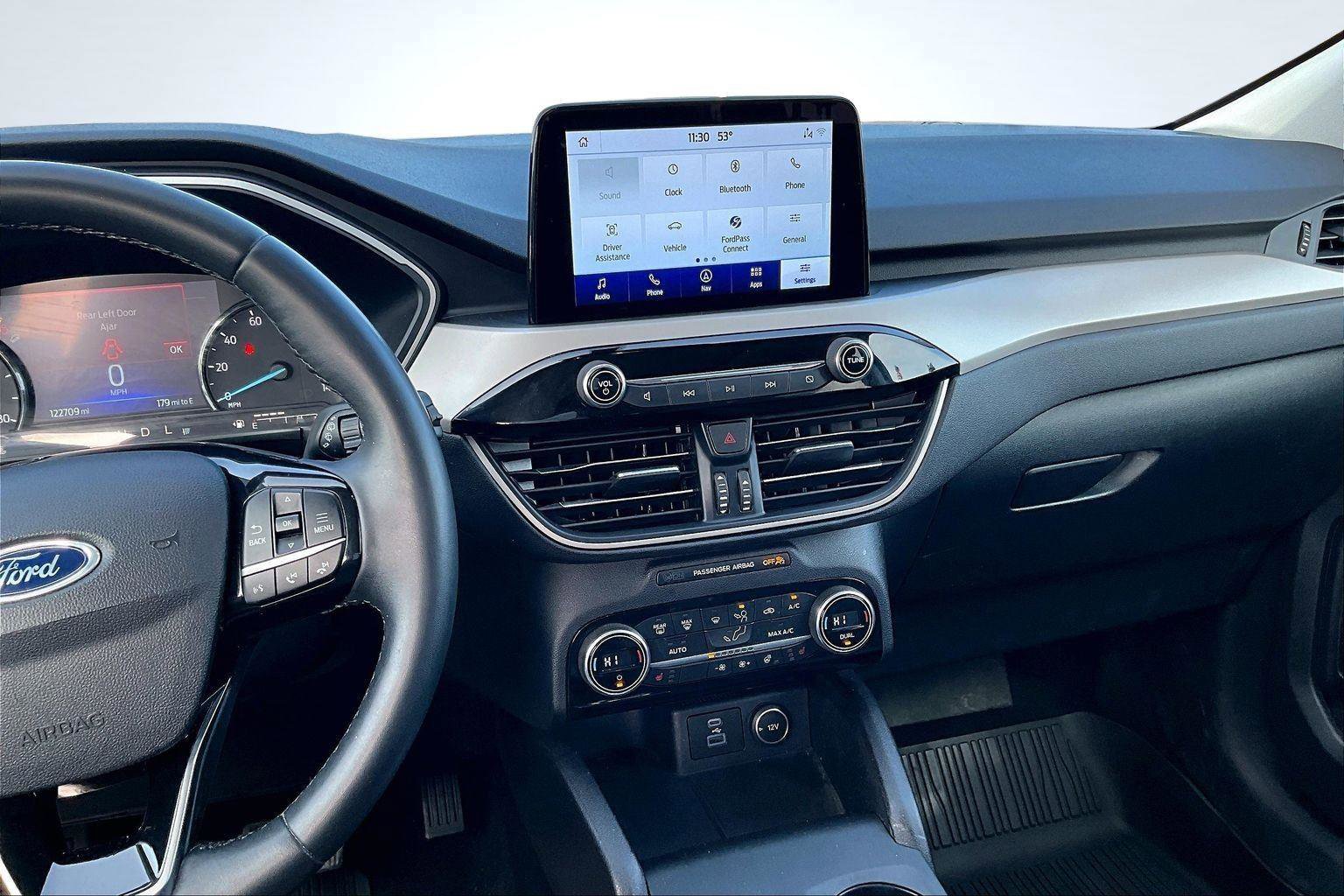 Used 2021 Ford Escape SE w/ SE Sport Appearance Package image 7