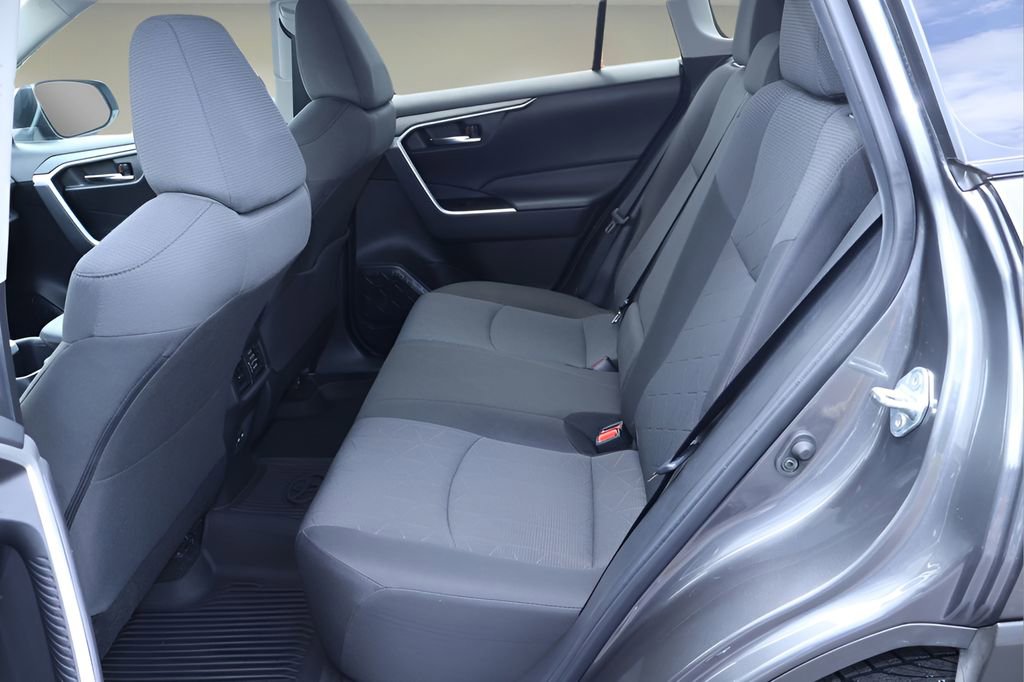 Certified 2022 Toyota RAV4 XLE w/ Convenience Package FWD image 12