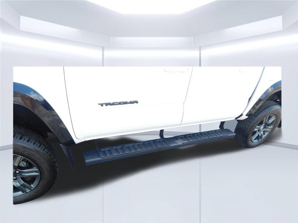 Used 2023 Toyota Tacoma TRD Sport AWD/4WD image 14