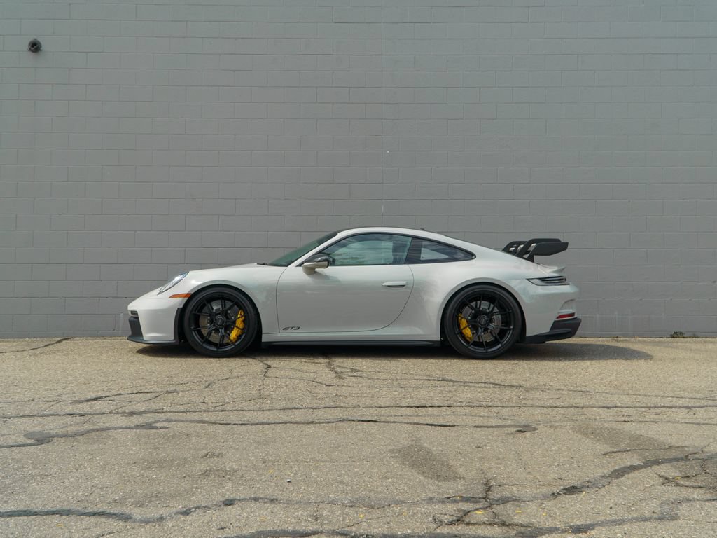 Used 2022 Porsche 911 GT3 RWD image 2