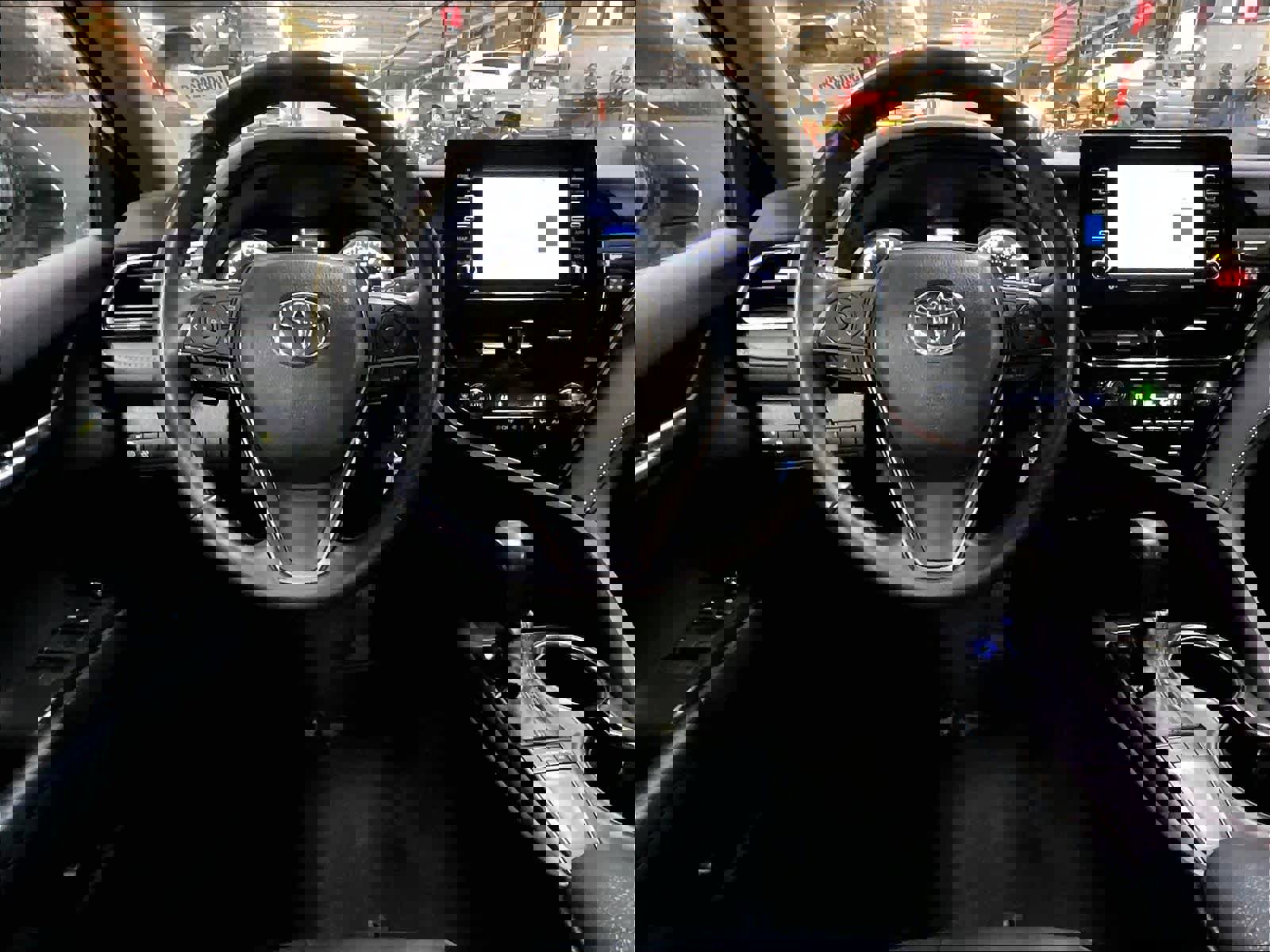 Used 2024 Toyota Camry SE image 17