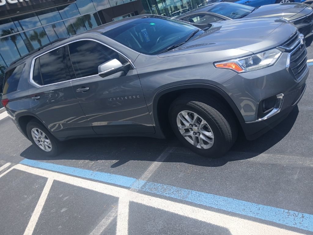 Used 2021 Chevrolet Traverse LT image 6