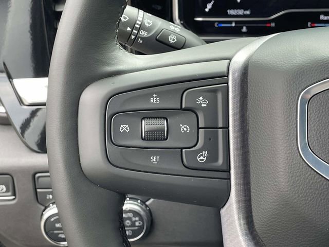 Certified 2025 GMC Sierra 1500 SLT image 18