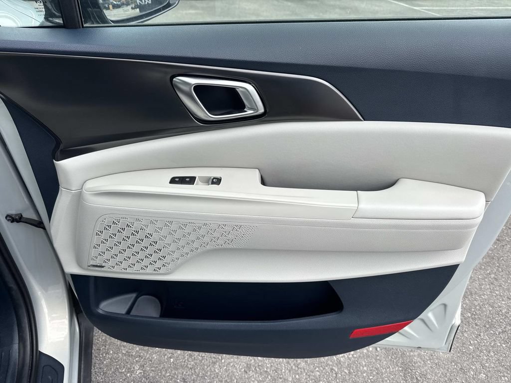 New 2025 Kia Carnival SX Prestige FWD image 20