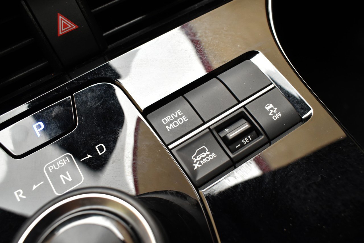 Used 2023 Subaru Solterra AWD image 32