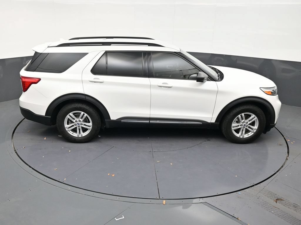 Used 2023 Ford Explorer XLT w/ Equipment Group 202A RWD image 17