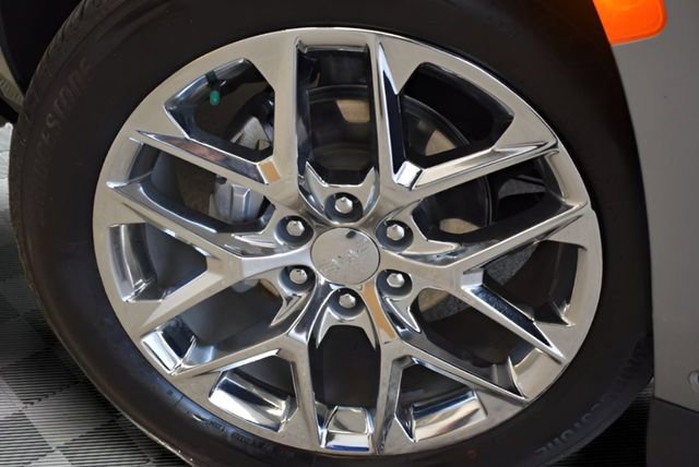 Used 2024 GMC Yukon Denali w/ Denali Reserve Package image 29