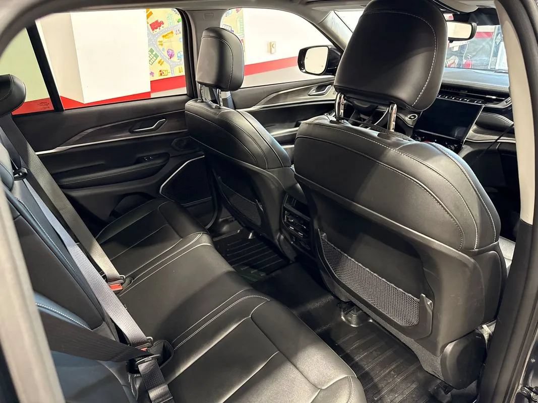Used 2023 Jeep Grand Cherokee 4WD 4xe image 84
