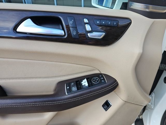 Used 2016 Mercedes-Benz GLE 350 4MATIC w/ Premium Package image 17