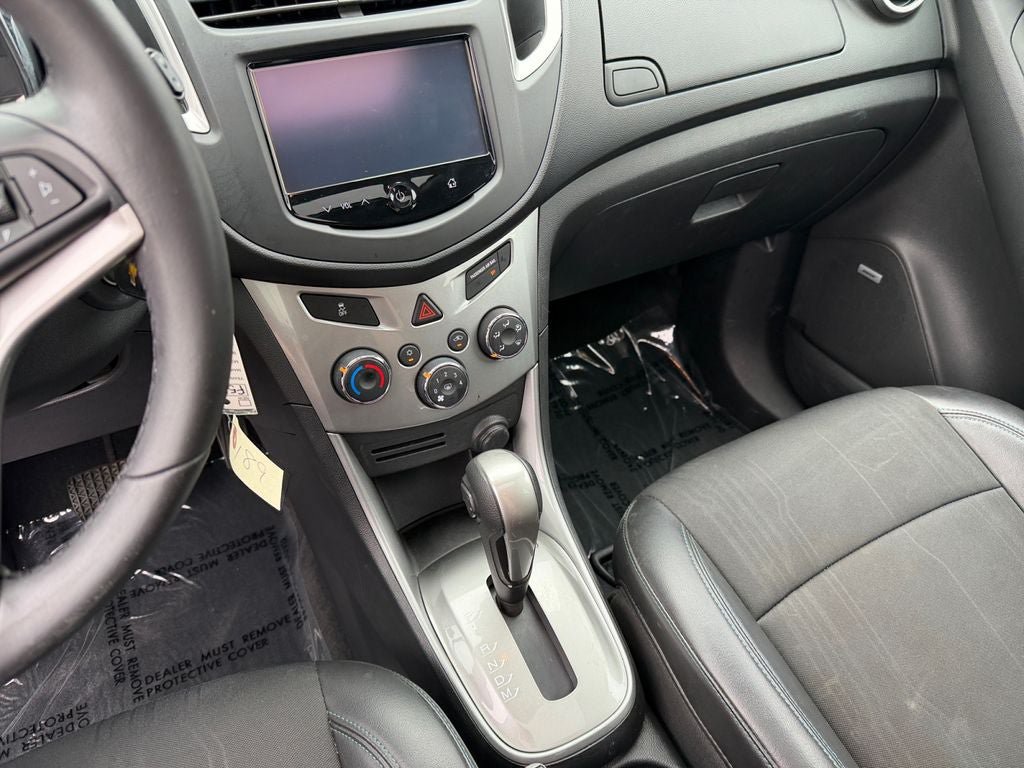 Used 2015 Chevrolet Trax LT w/ LT Sun and Sound Package AWD/4WD image 18