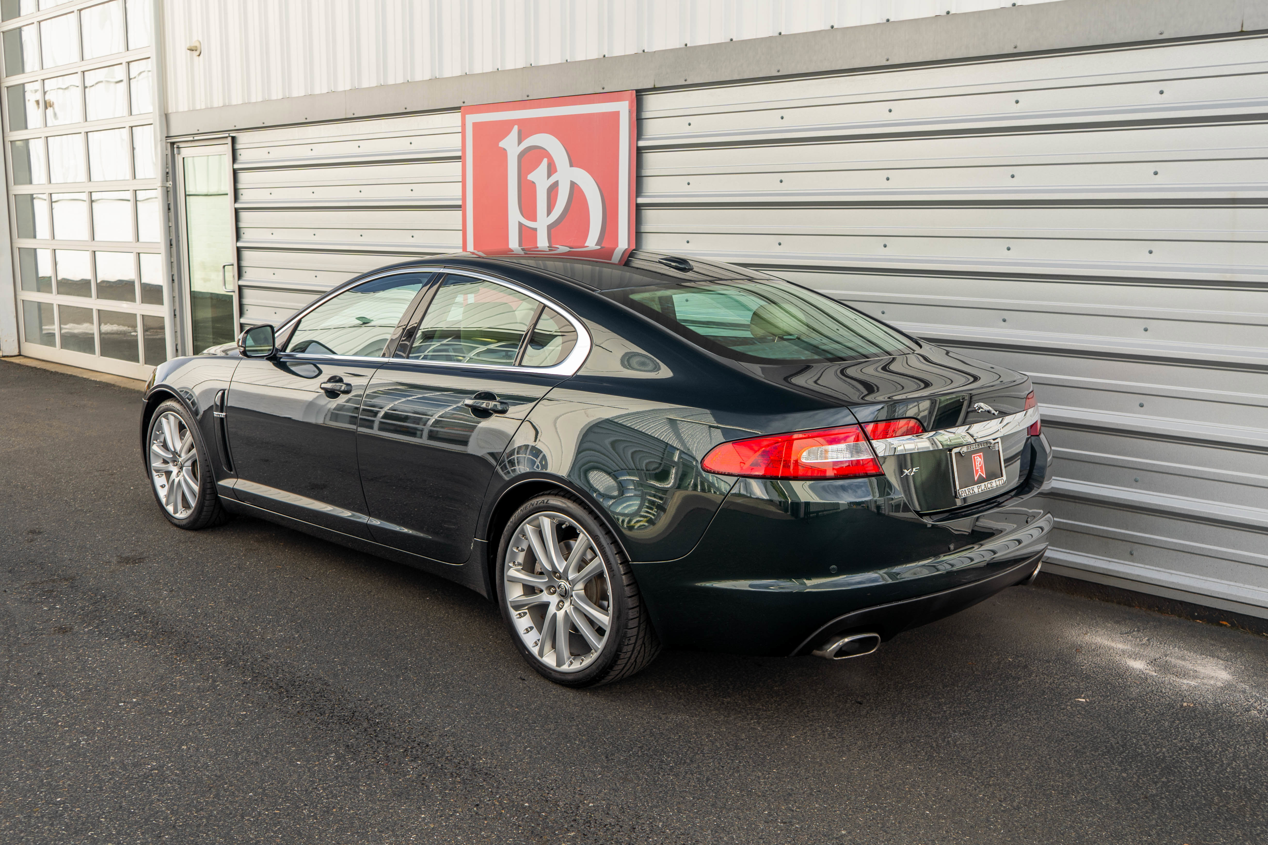 Used 2011 Jaguar XF Portfolio RWD image 40