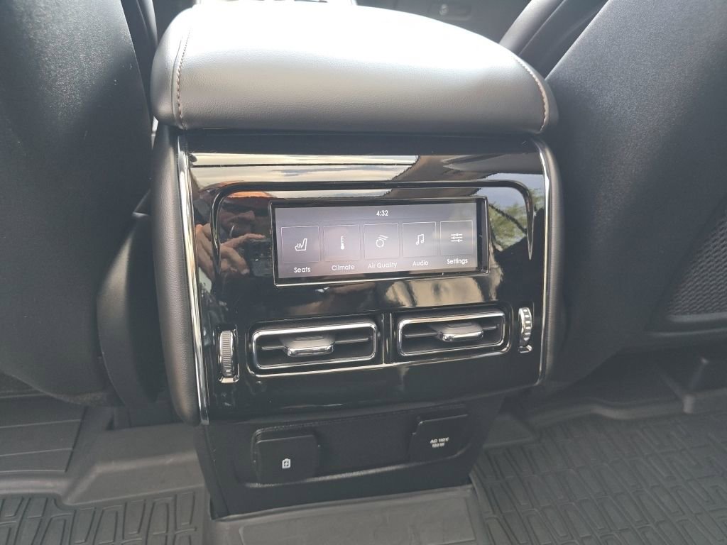 Used 2022 Lincoln Aviator Reserve w/ Elements Package Plus image 24