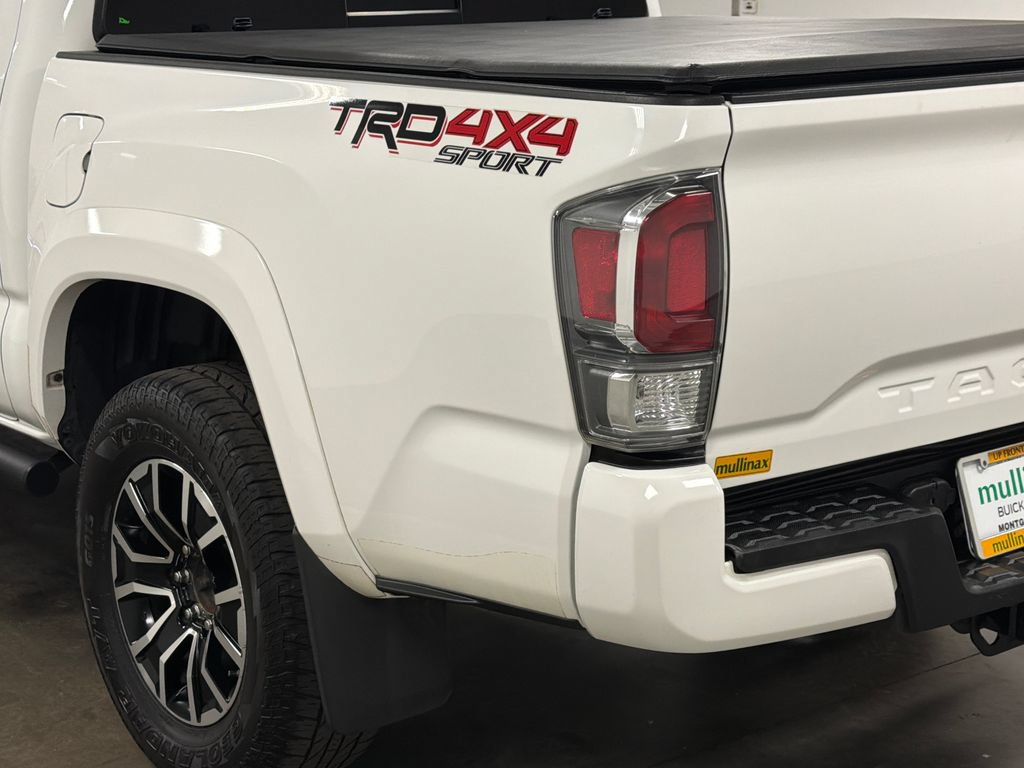Used 2020 Toyota Tacoma TRD Sport AWD/4WD image 18