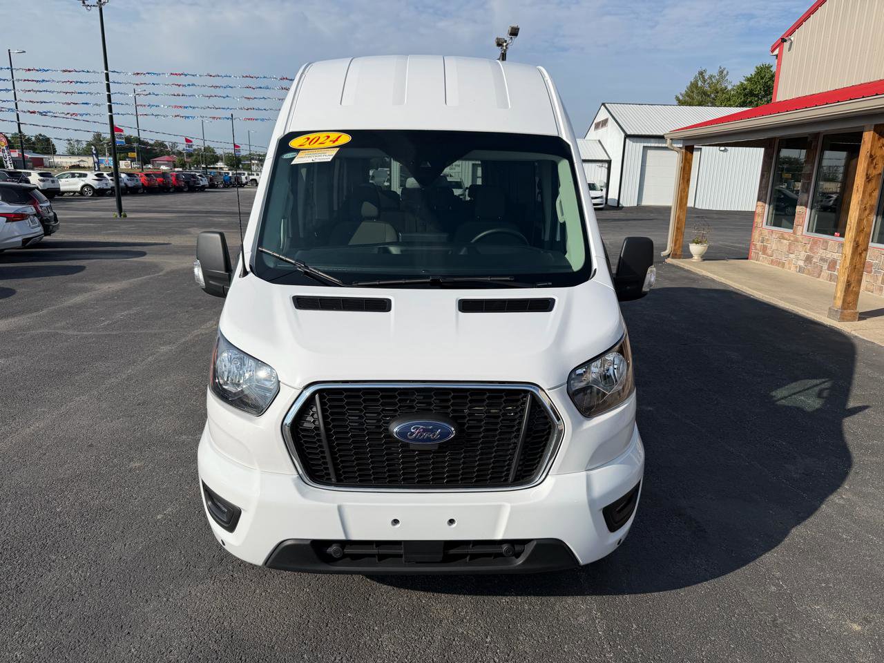 Used 2024 Ford Transit 350 XLT RWD image 11