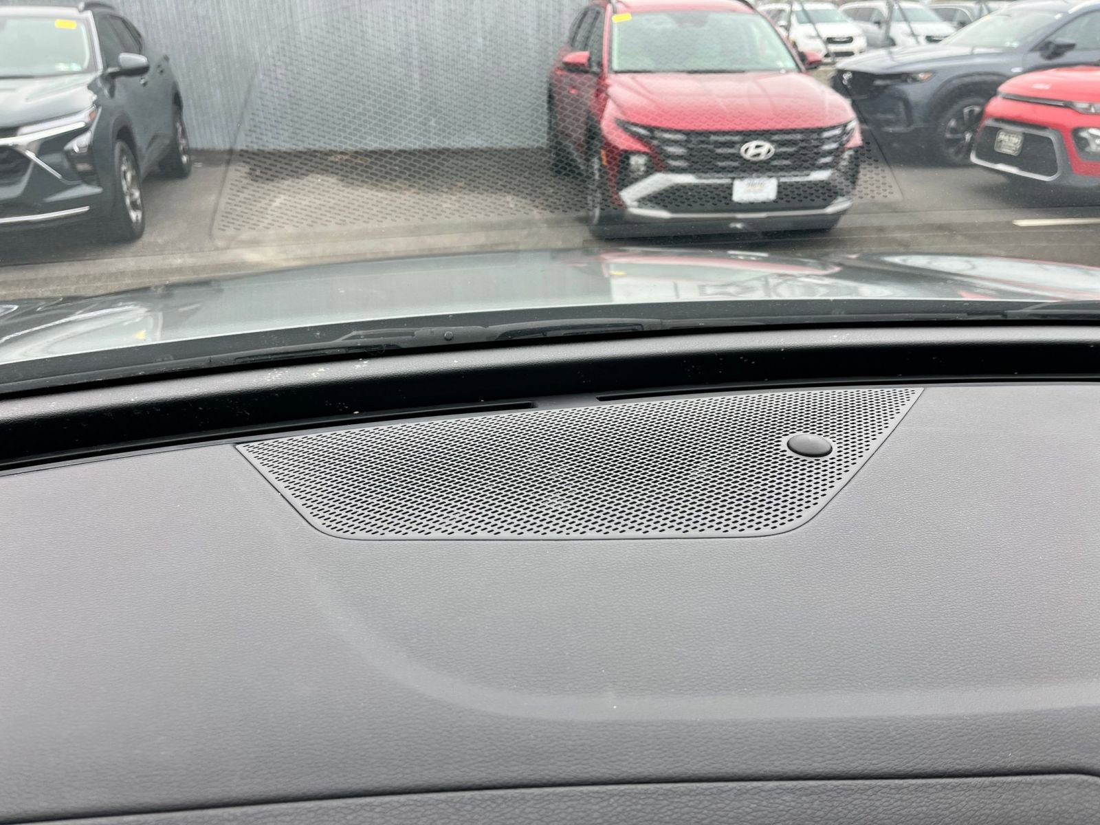 Used 2025 Kia Sportage LX image 17