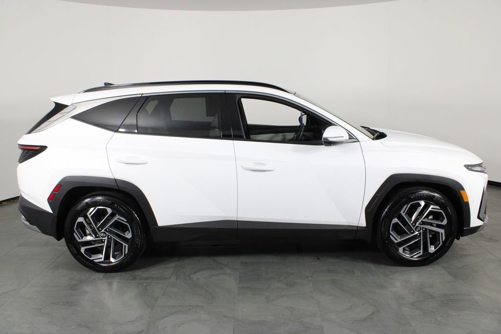 Certified 2025 Hyundai Tucson Limited FWD image 15