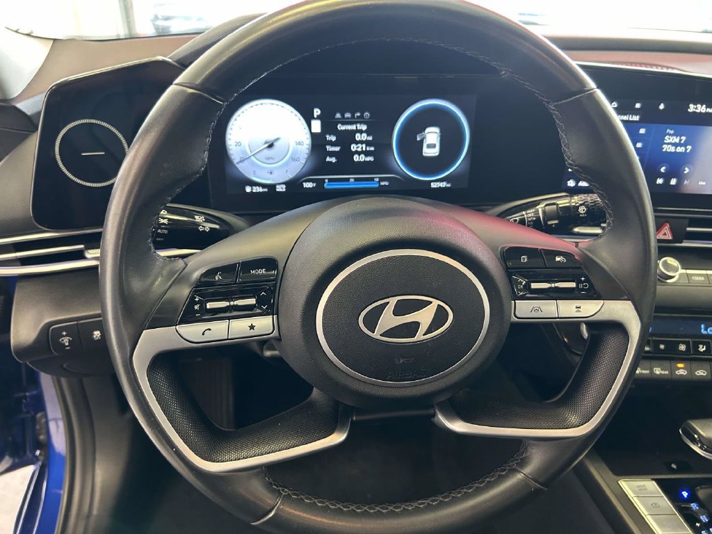 Used 2025 Hyundai Elantra Limited FWD image 19