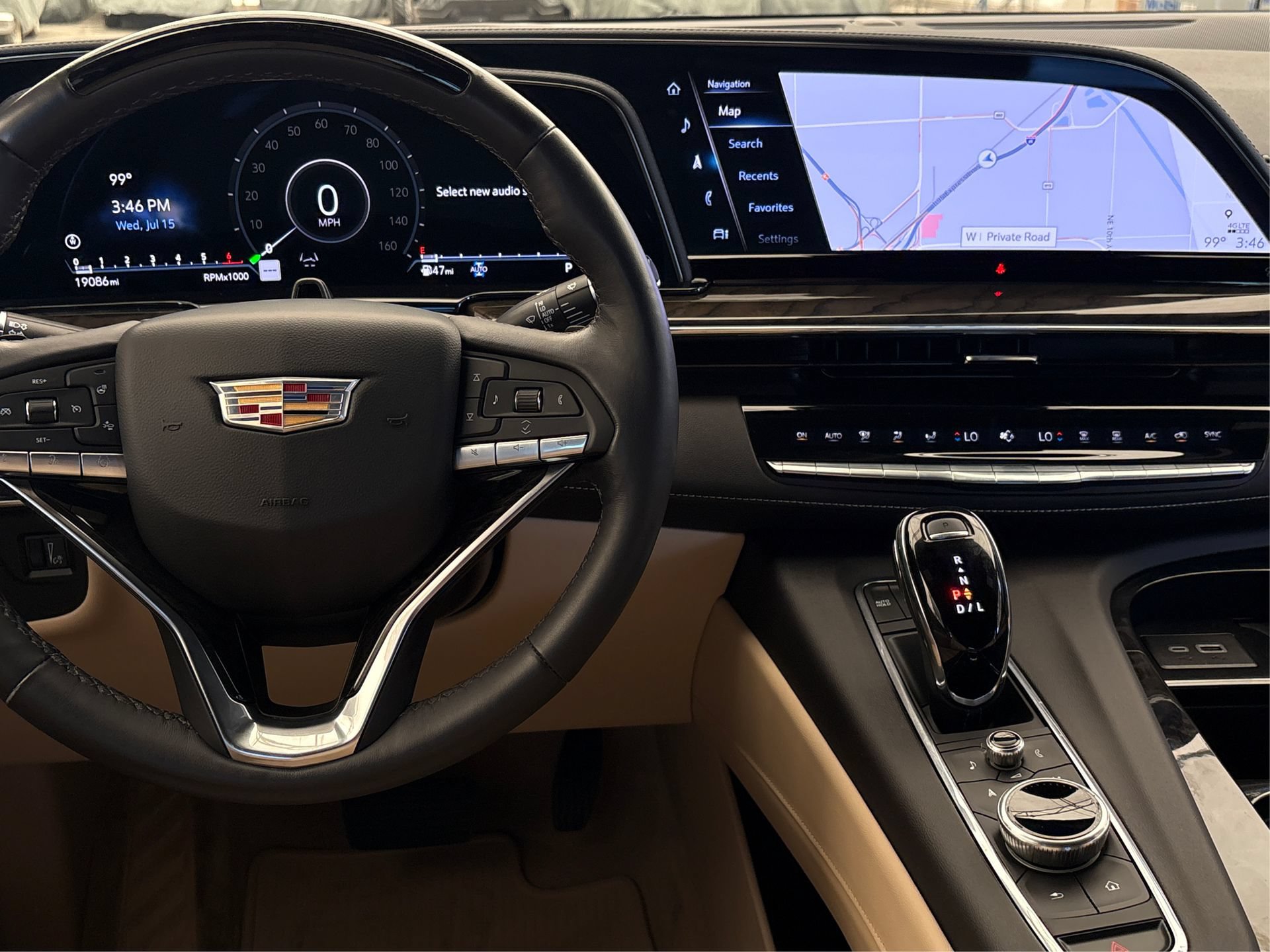 Certified 2024 Cadillac Escalade Premium Luxury AWD/4WD image 17