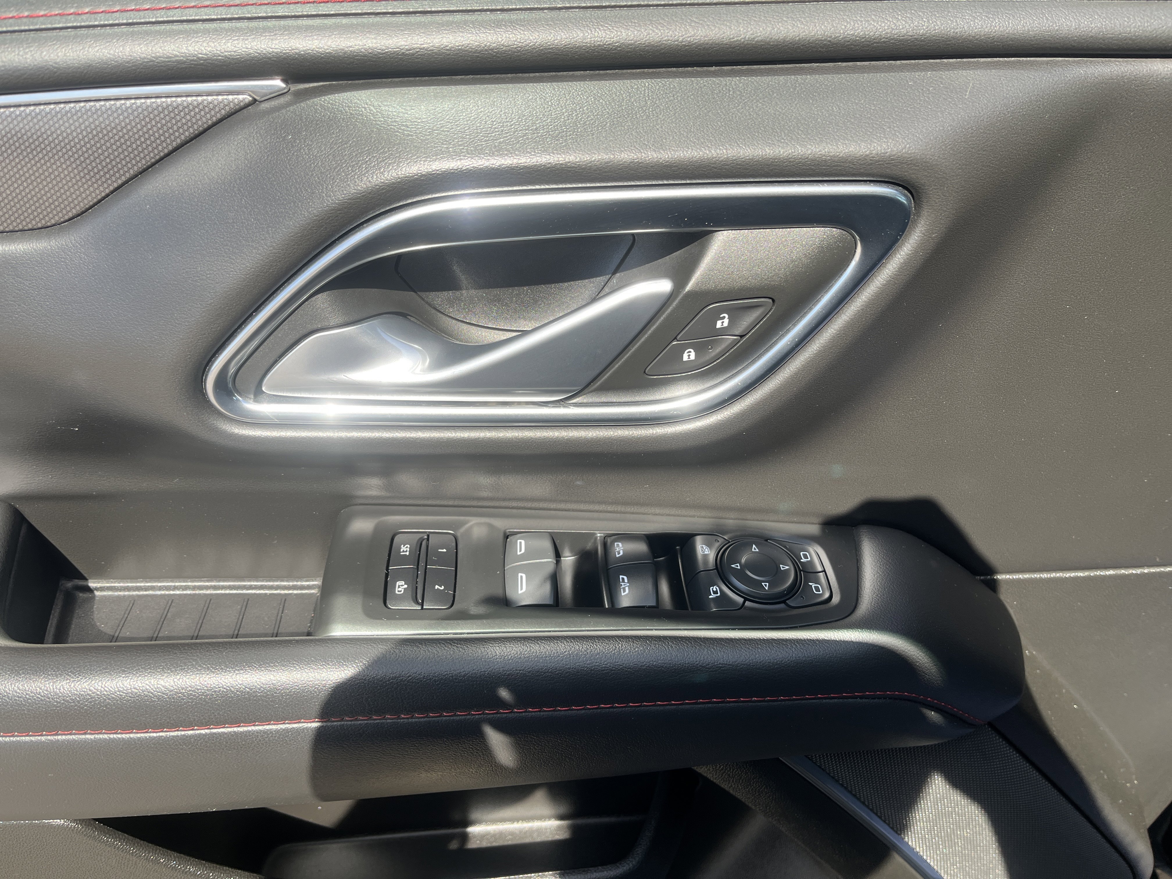 Used 2022 Chevrolet Tahoe RST w/ Luxury Package image 12