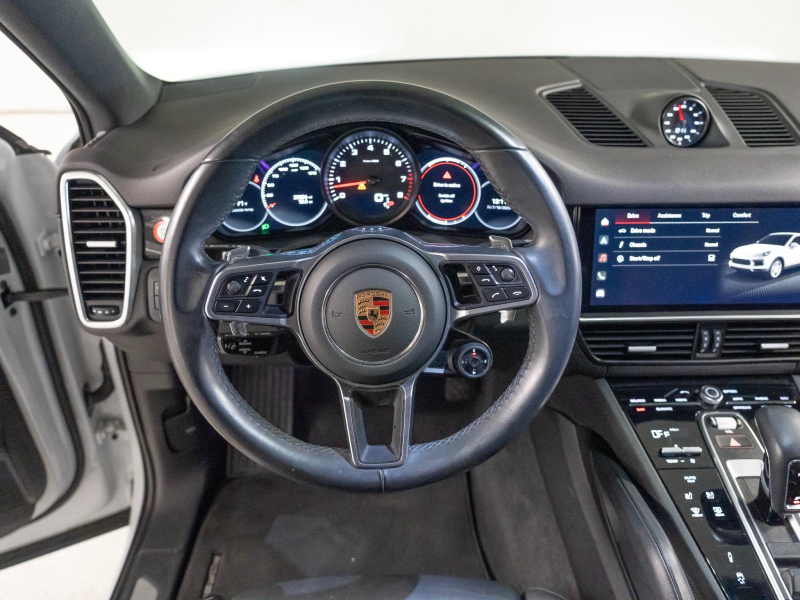 Certified 2023 Porsche Cayenne Coupe AWD/4WD image 27