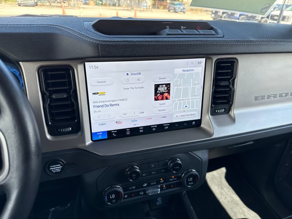 Used 2025 Ford Bronco Outer Banks image 18