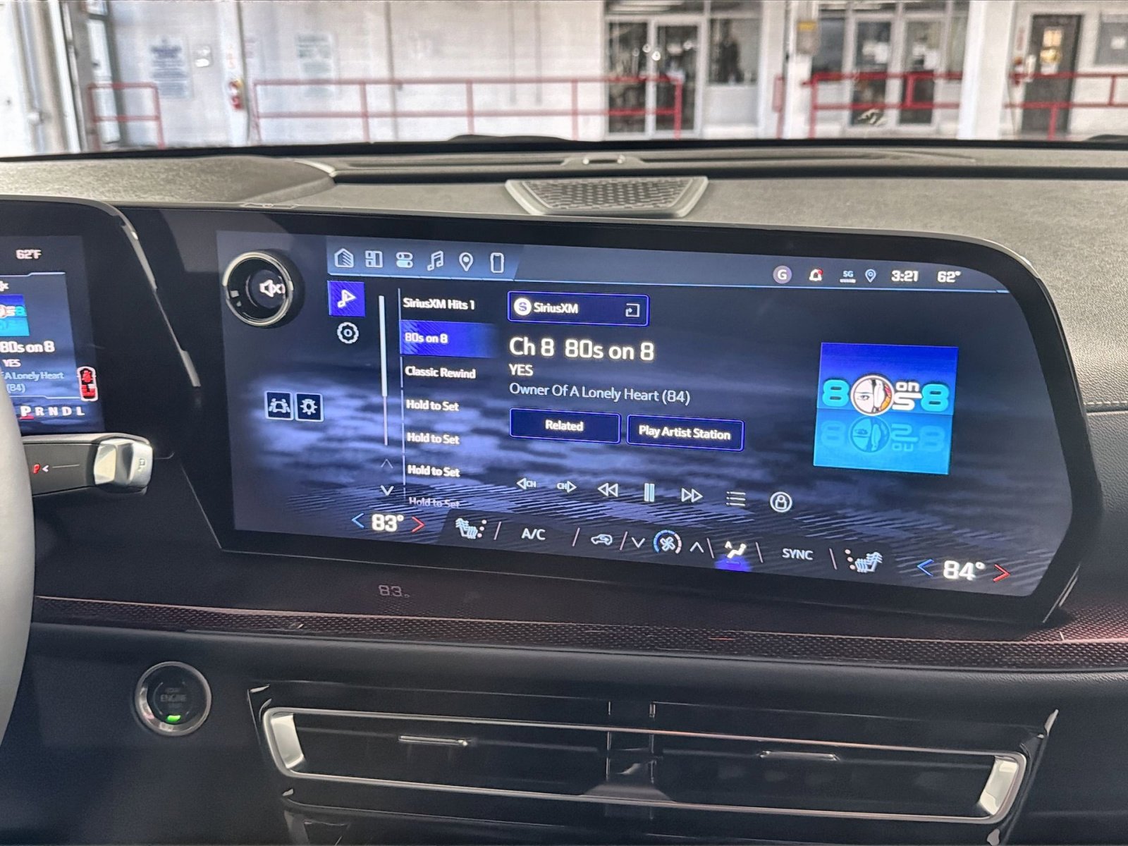 New 2026 Chevrolet Traverse Z71 w/ Enhanced Driving Package image 18