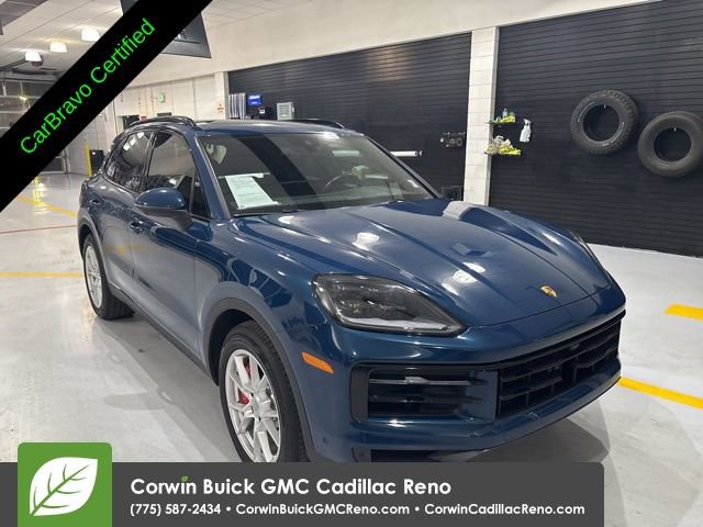 Used 2024 Porsche Cayenne S image 3