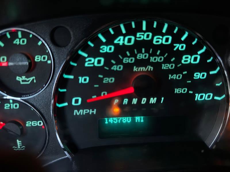 Used 2011 Chevrolet Express 2500 image 22