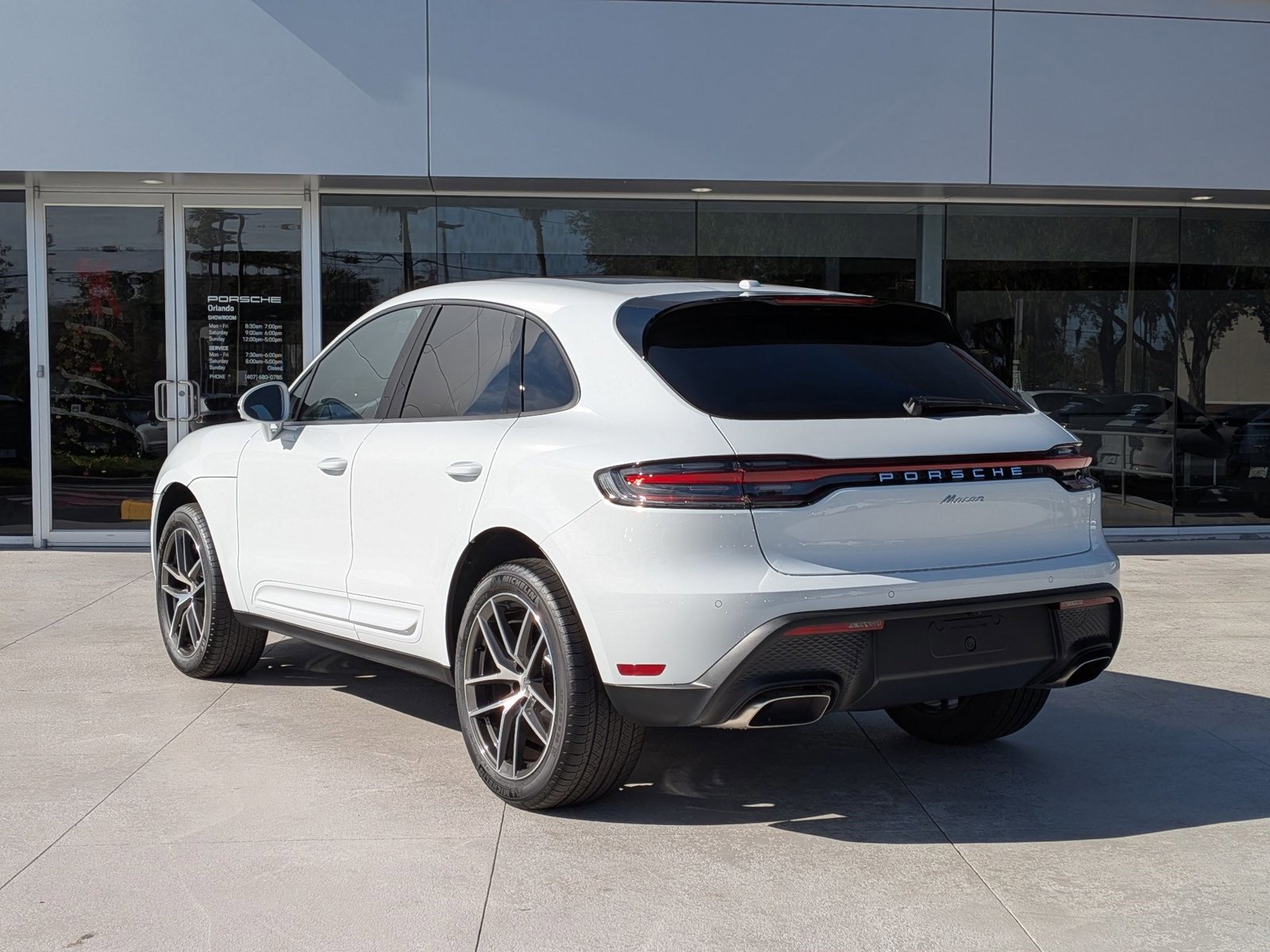 New 2026 Porsche Macan image 3