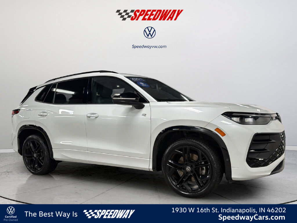 Certified 2025 Volkswagen Tiguan SE R-Line AWD/4WD image 1