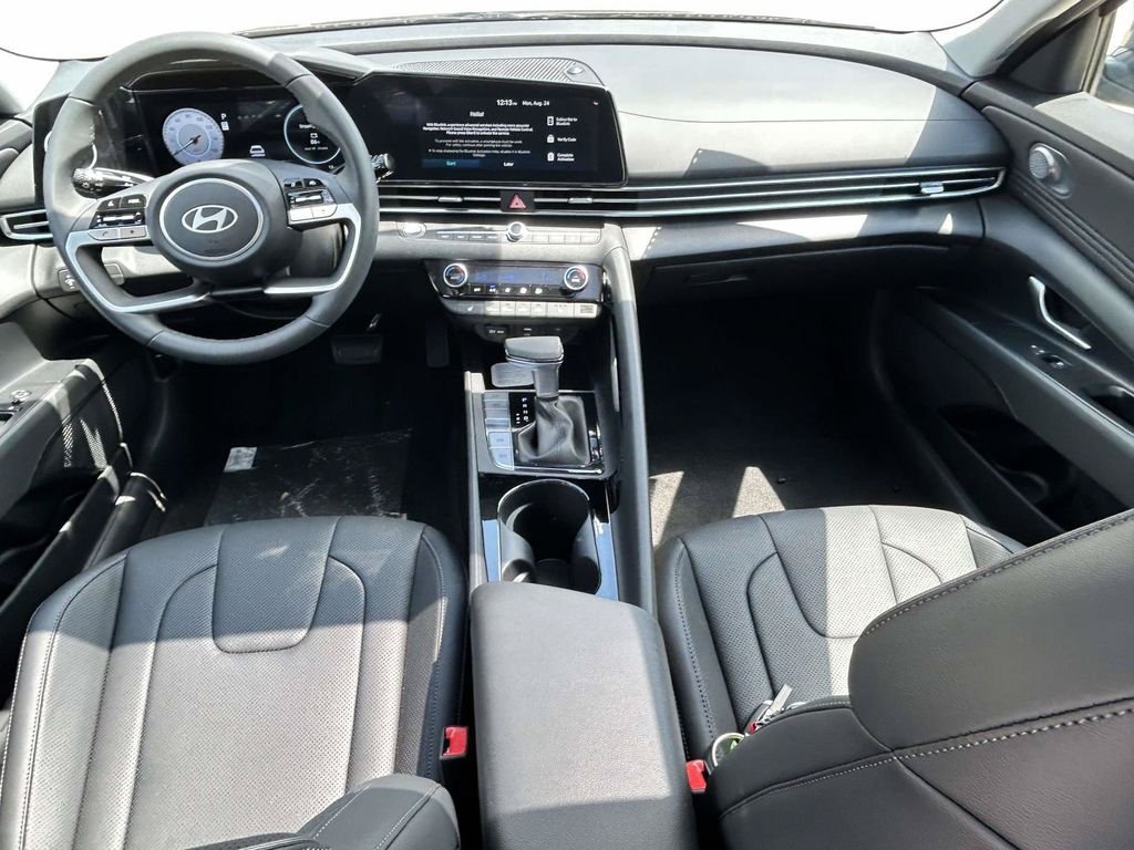 New 2026 Hyundai Elantra Limited FWD image 11