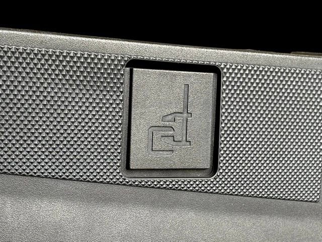 Used 2023 Ford F150 Raptor image 9