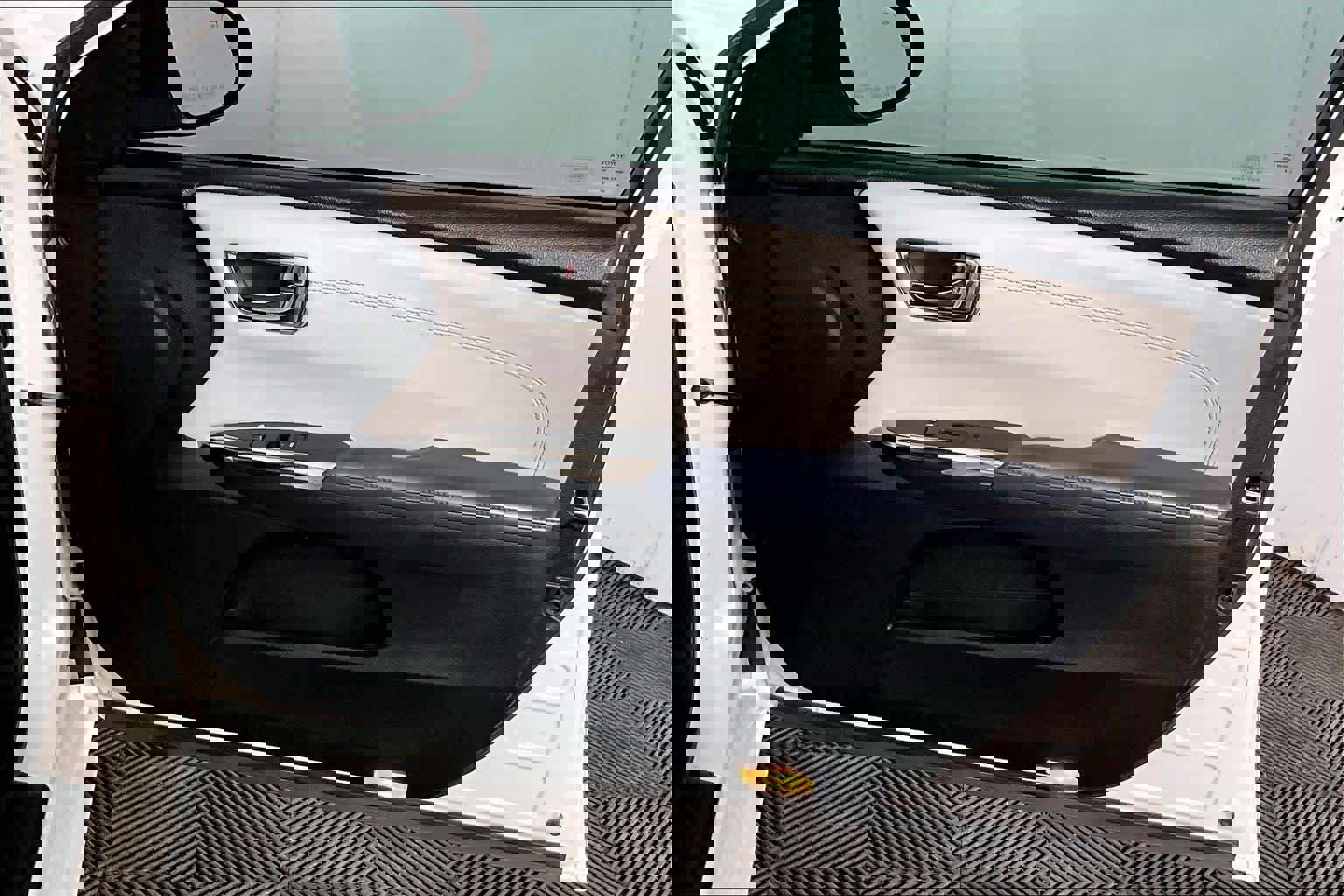 Used 2013 Toyota Avalon XLE Touring image 23