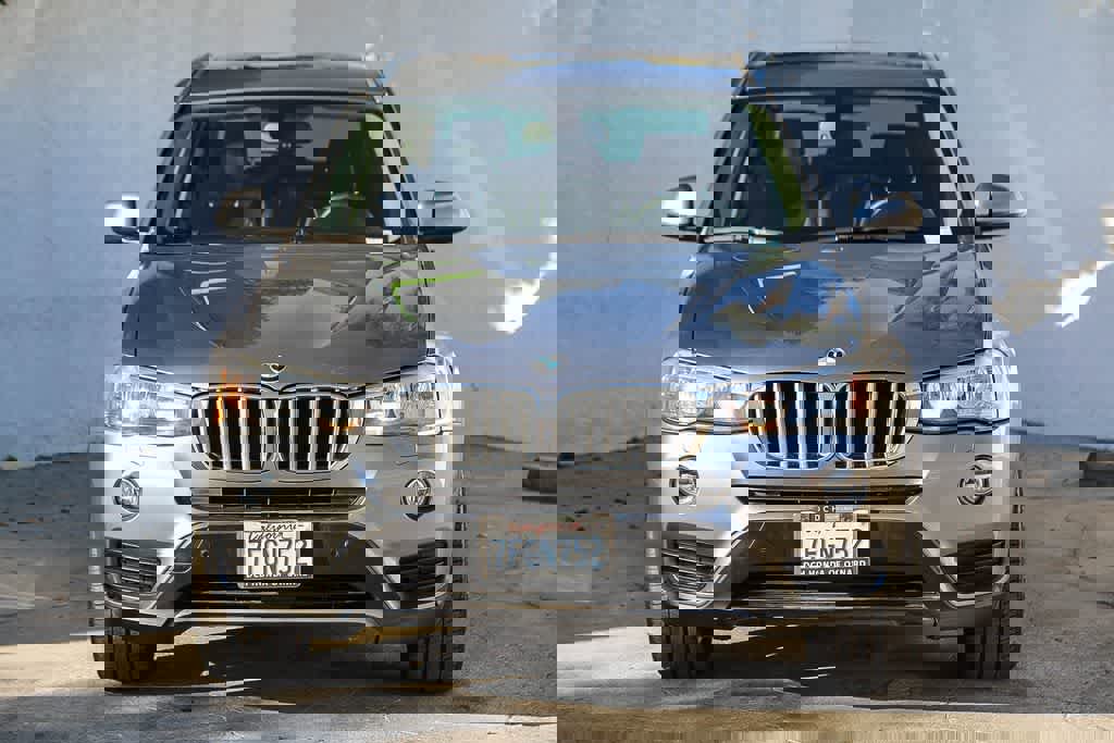 Used 2015 BMW X3 sDrive28i image 2